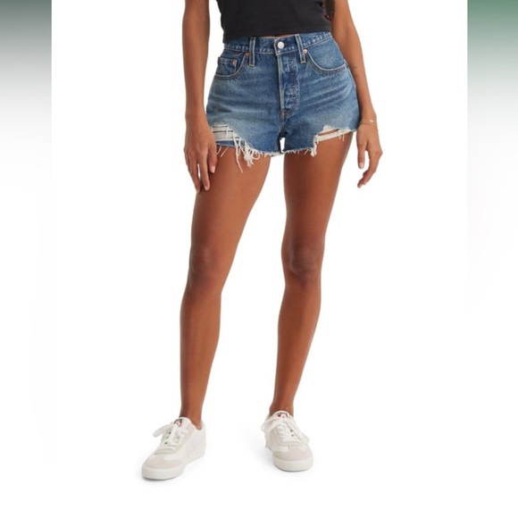 Levi's Women's 501 Original Shorts size 31 - Picture 1 of 6
